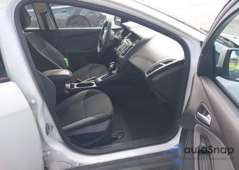 2014 Ford Focus Se z USA, uszkodzony, nr VIN 1FADP3F26EL219953